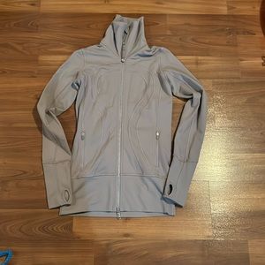 Size 2 lululemon zip up in excellent condition